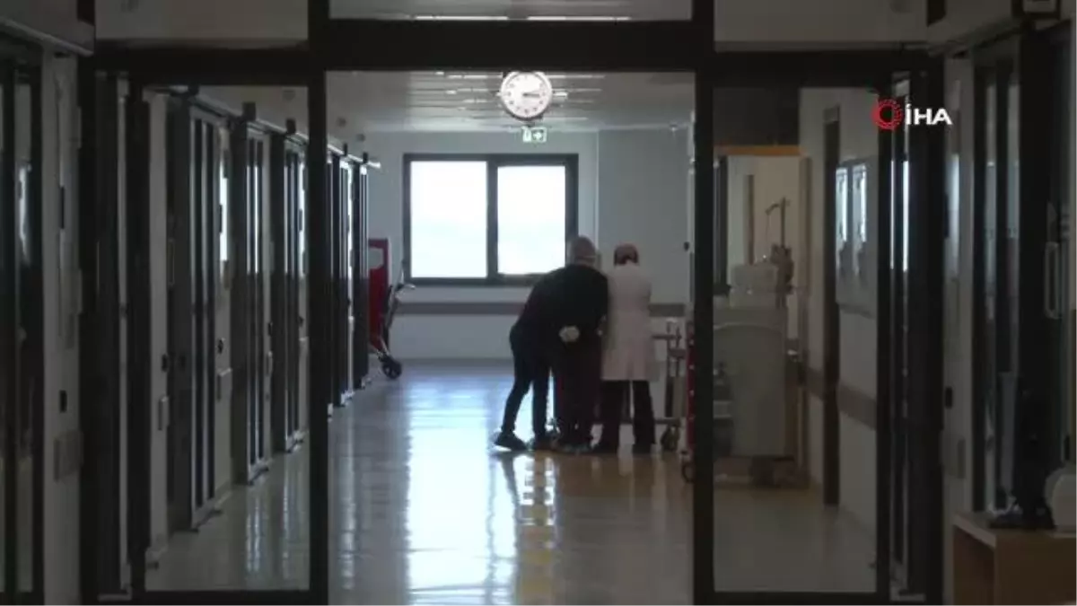 Bursa Şehir Hastanesi\'nin Yanık Merkezi kadın sağlıkçılara emanet