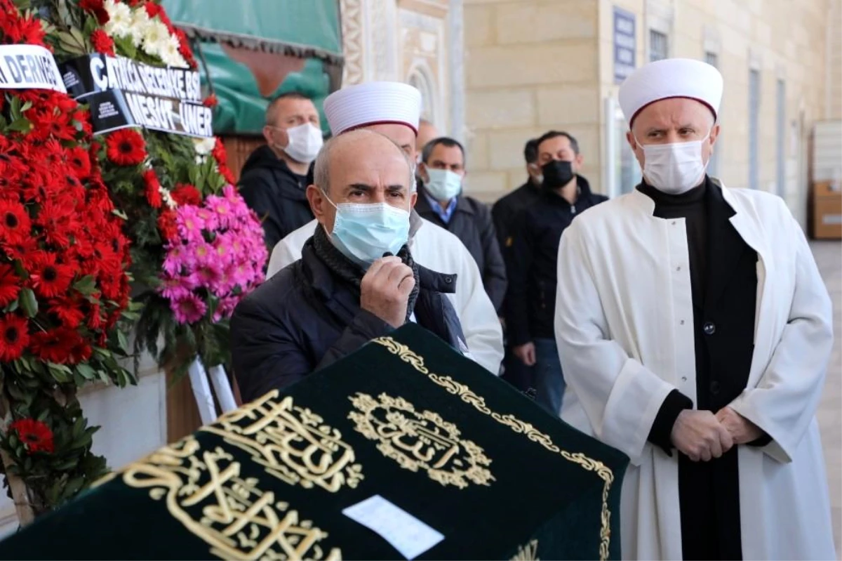 Büyükçekmece Belediye Meclis Üyesi Ahmet Şahin\'in babası son yolculuğuna uğurlandı