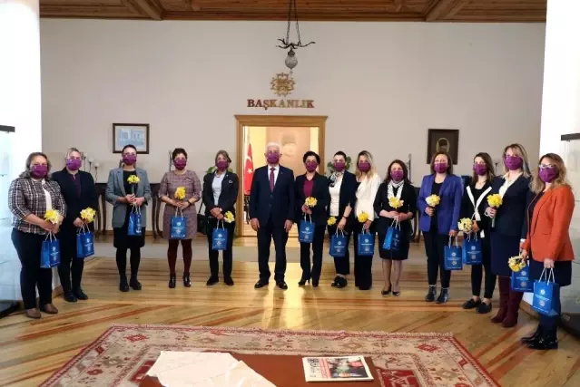 Başkan Gürün, belediyedeki kadınların gününü kutladı