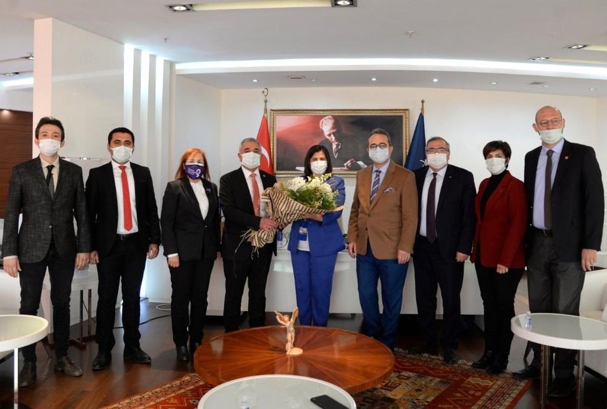 CHP Aydın\'dan Başkan Çerçioğlu\'na Kadınlar Günü kutlaması