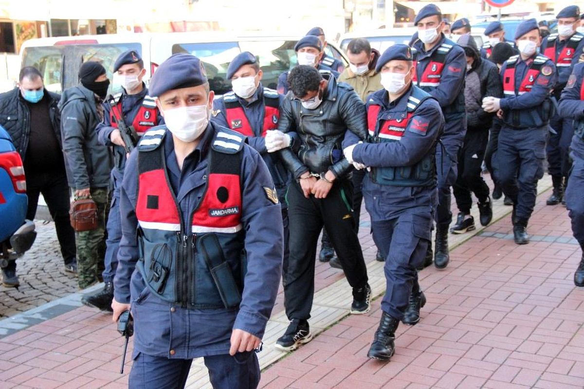 Son dakika: DEAŞ operasyonu: 5 şüpheli yakalandı