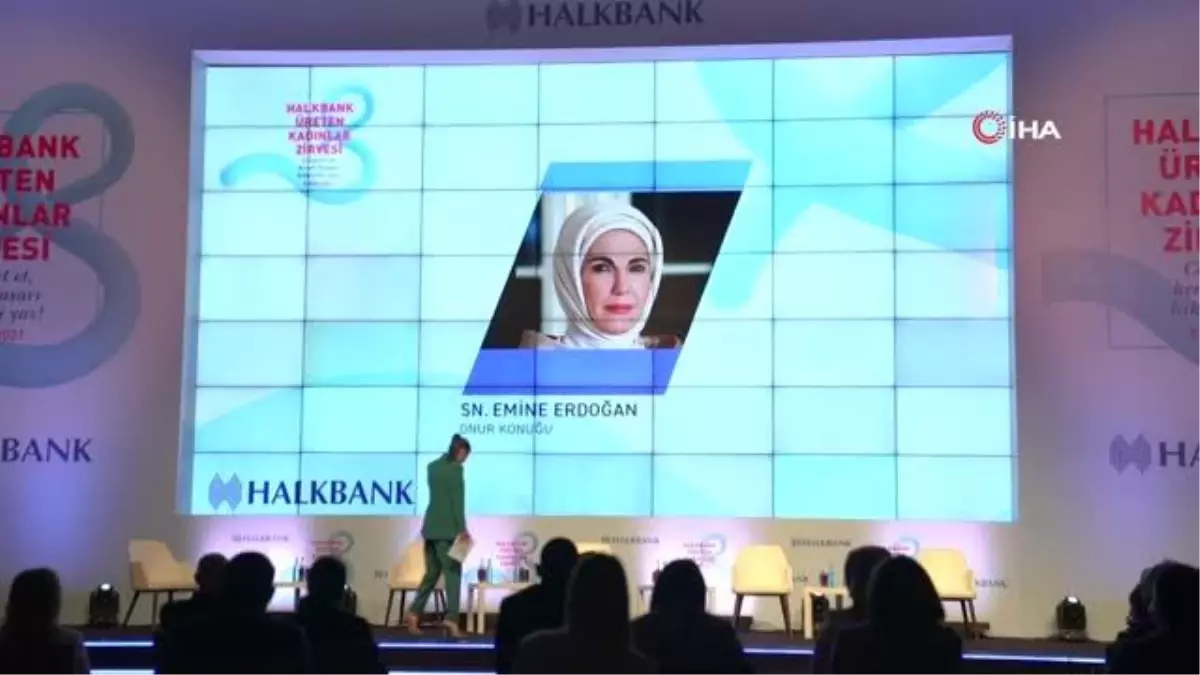 Emine Erdoğan, Halkbank Üreten Kadınlar Zirvesi\'ne video mesaj gönderdi: "Kadın ruhunun yaşamın hamuruna katılmadığı bir gelecek, eksiktir, yarımdır.