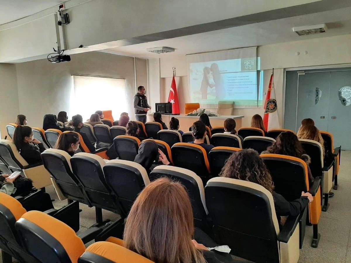 Son dakika: "En İyi Narkotik Polisi: Anne" semineri verildi