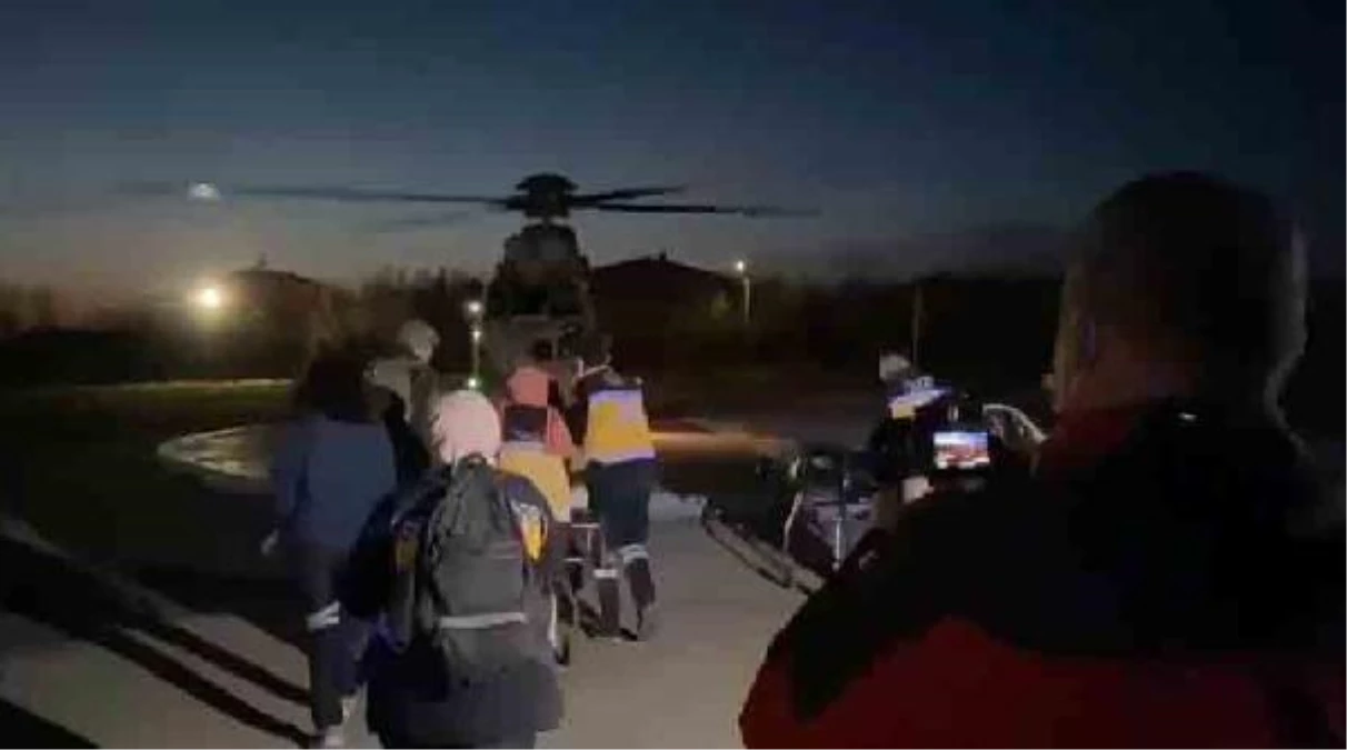 Son dakika gündem: Hasan Dağı\'nda mahsur kalan 2 kadın dağcı, askeri helikopterle kurtarıldı (2)- Yeniden