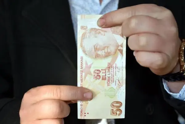 Hatalı basım 50 liralık banknotu satışa çıkardı