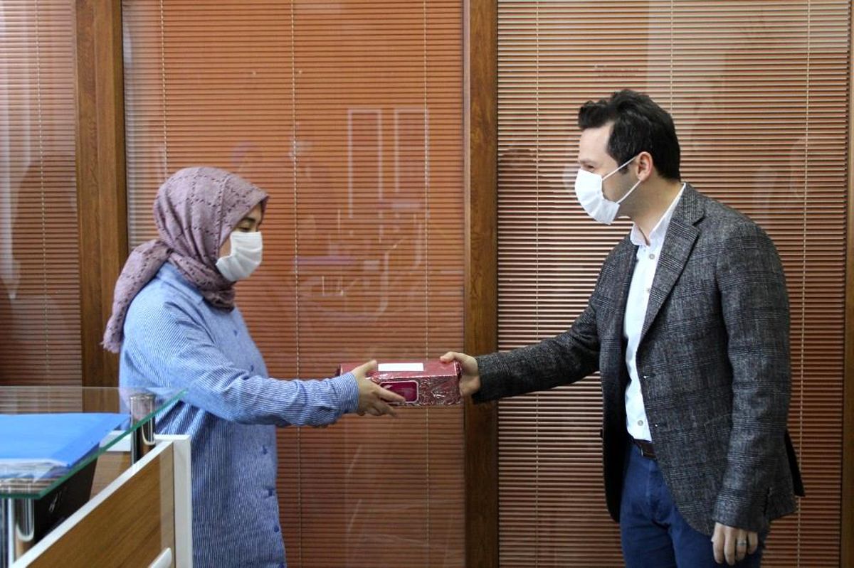 Hisarcık\'ta bayan öğretmenlerin "Kadınlar Günü" unutulmadı