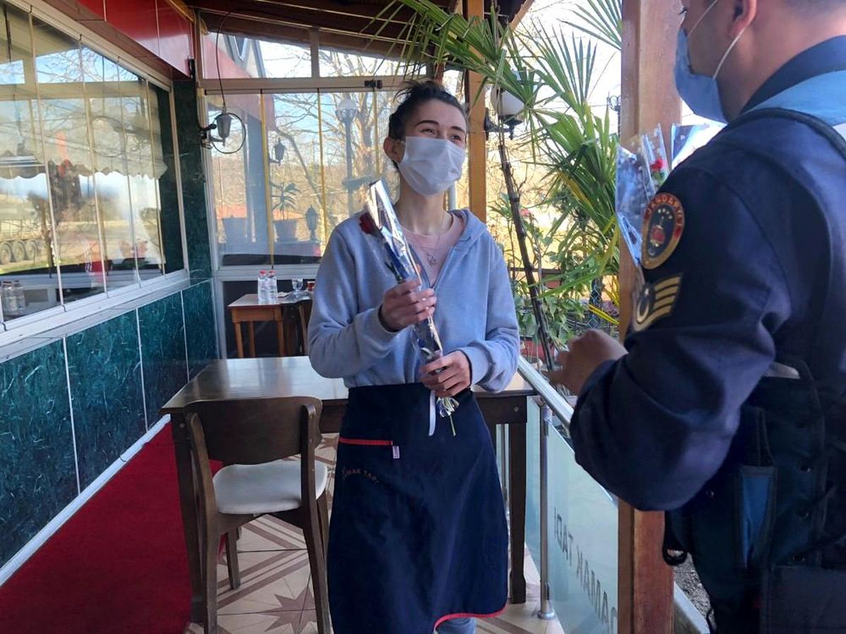 Son dakika haberleri! Jandarma ekipleri 8 Mart Kadınlar Günün kutladı