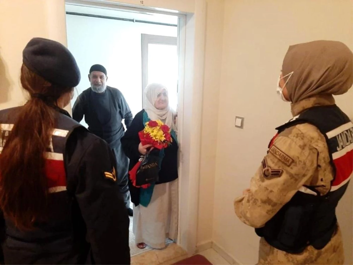 Son dakika haberleri: Jandarma, şehit annelerini kadınlar gününde de unutmadı