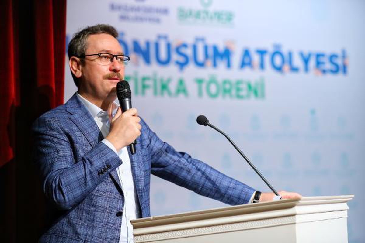 "Kadınlar geleceğe umutla bakmamızı sağlıyor"