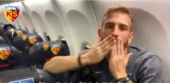 Kayserisporlu futbolcular Dünya Kadınlar Günü'nü kutladı