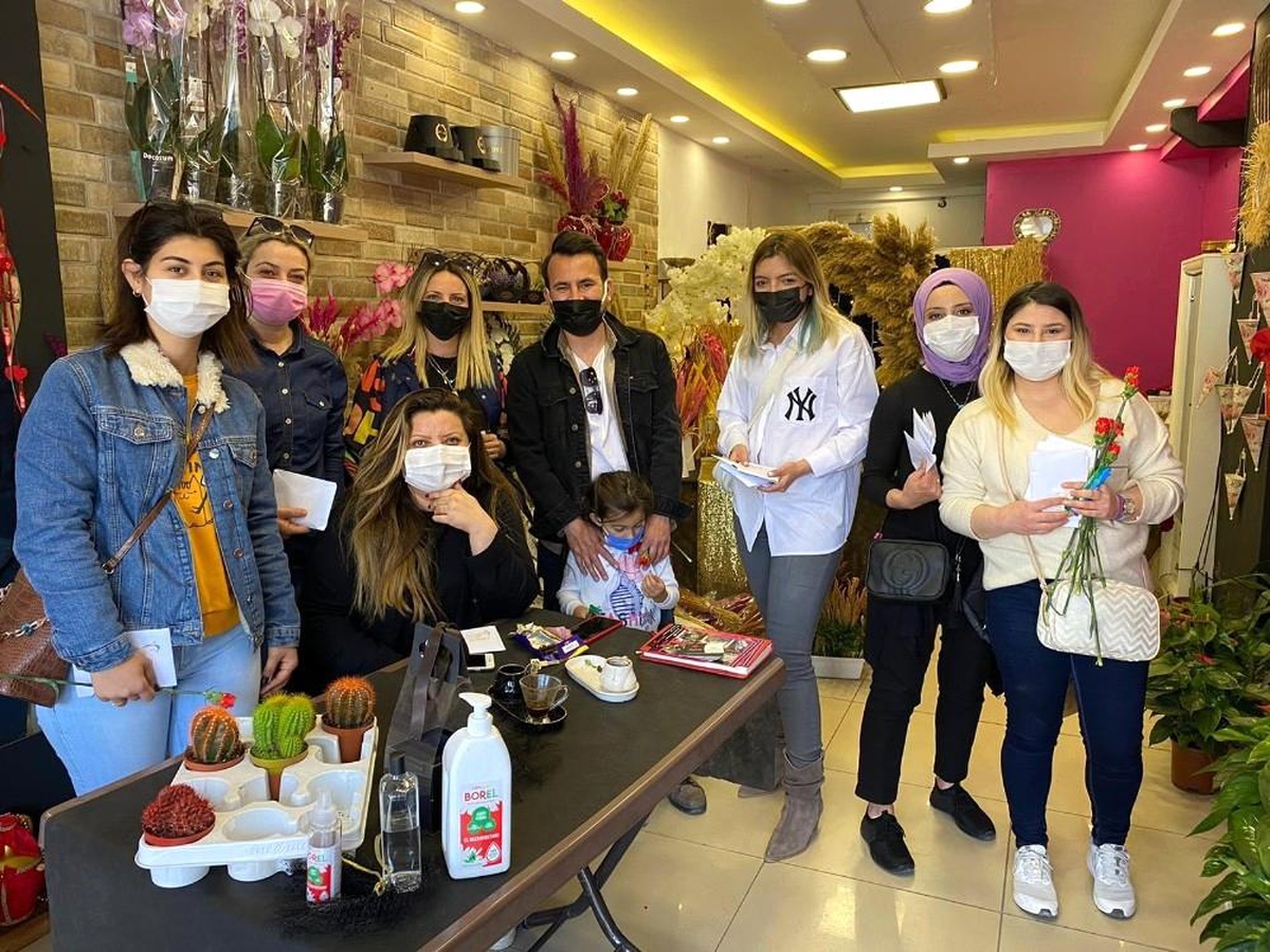 Kuşadası AK gençlerden anlamlı etkinlik