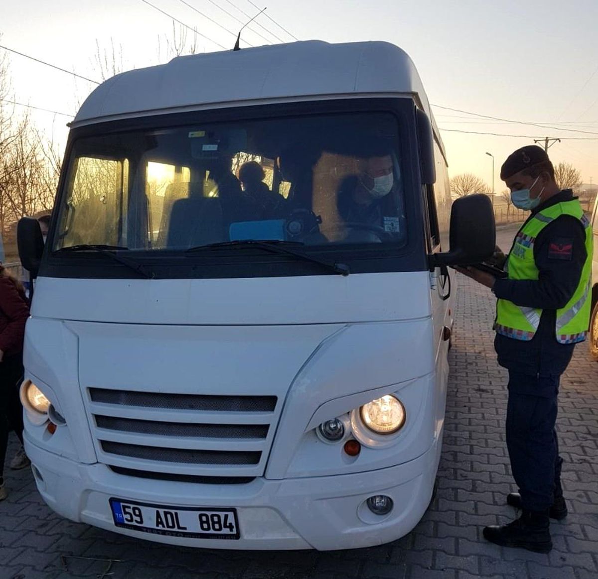 Malkara\'da jandarmadan okul servislerine sıkı denetim