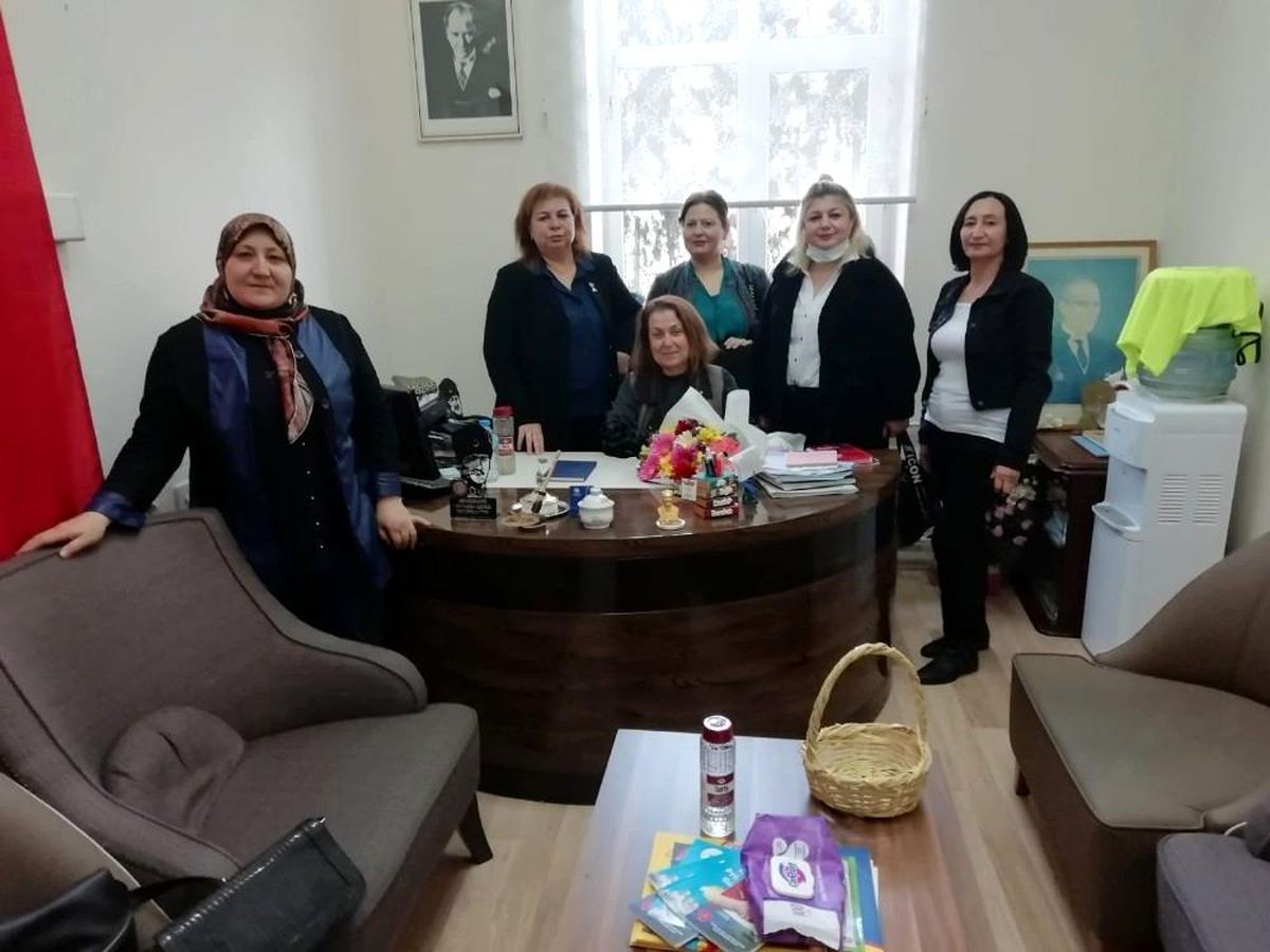 Son dakika haberleri | MHP\'li kadınlardan anlamlı ziyaret