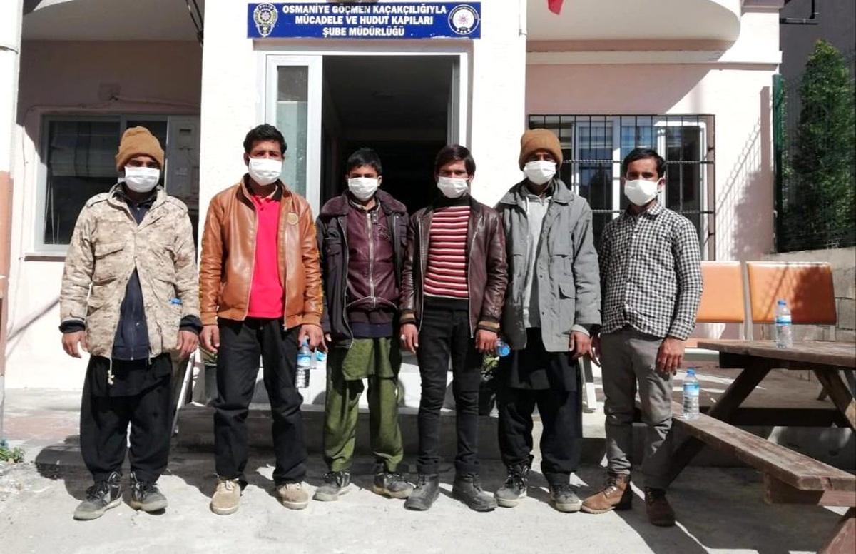 Osmaniye\'de Pakistan uyruklu 6 düzensiz göçmen yakalandı
