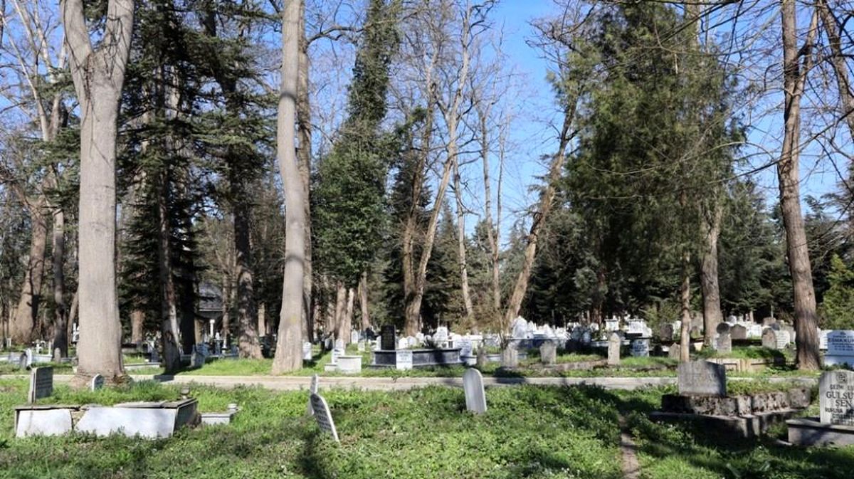 Şehir mezarlığı yenileniyor