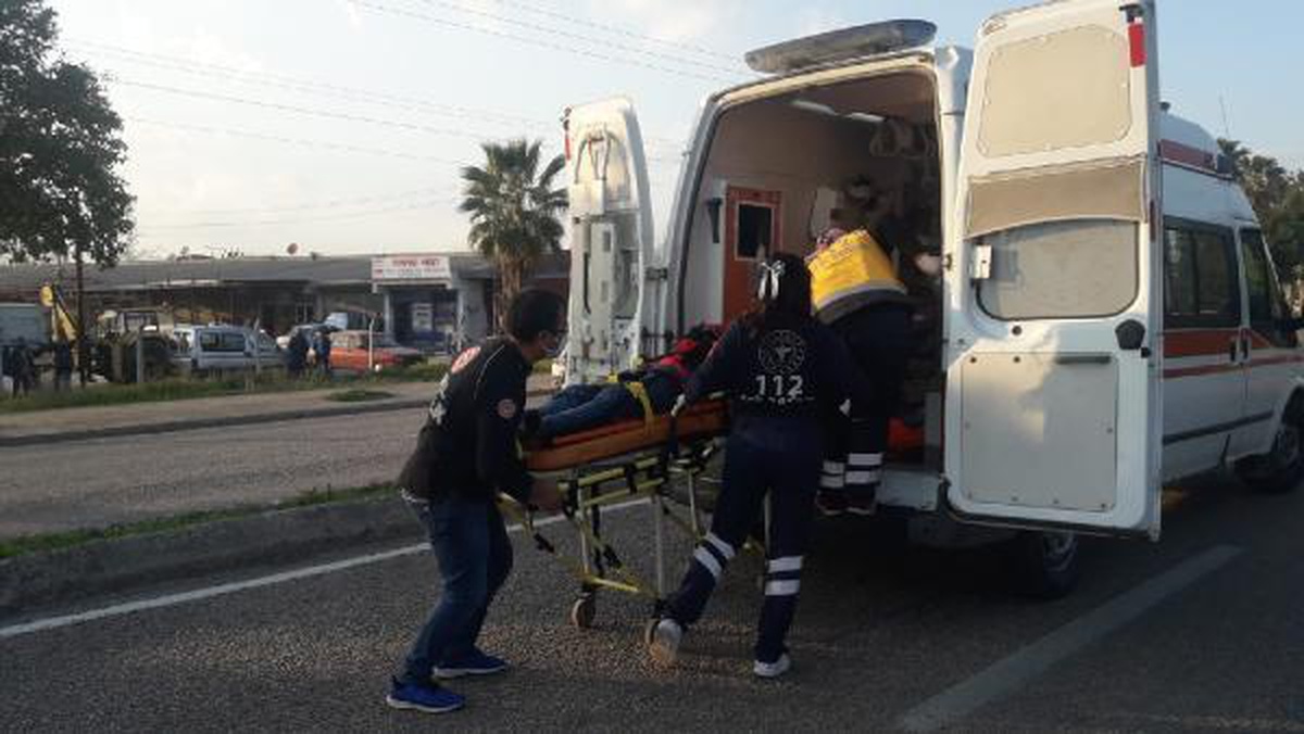 Son dakika... Sokak köpeğine çarpan motosikletli yaralandı; köpek öldü