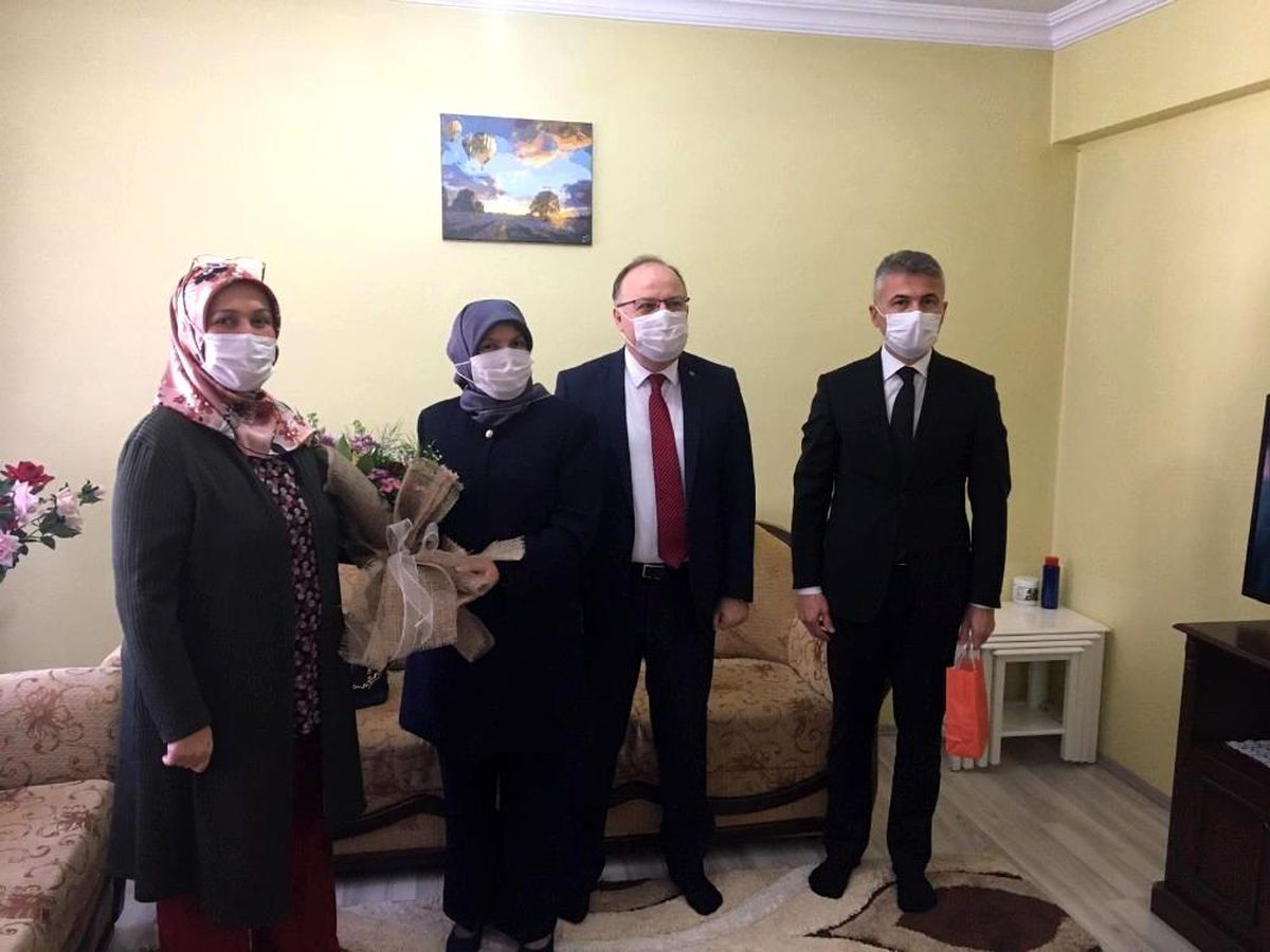 Son dakika haberleri | Vali Tutulmaz\'dan şehit ailelerine ziyaret