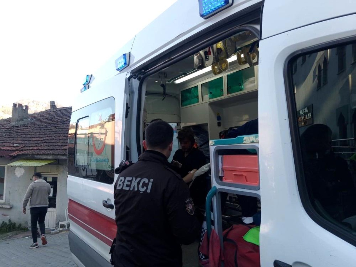 Zonguldak\'ta yol verme kavgası: 1 yaralı