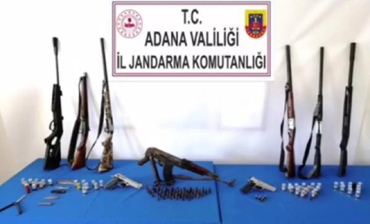 Adana\'da ruhsatsız silah ve mühimmat bulunduran 5 kişiye gözaltı