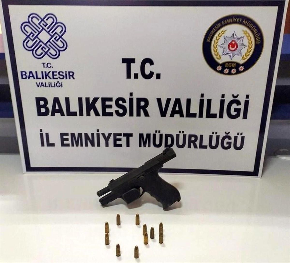 Son dakika 3. sayfa: Balıkesir\'de aranan 100 şahıs yakalandı
