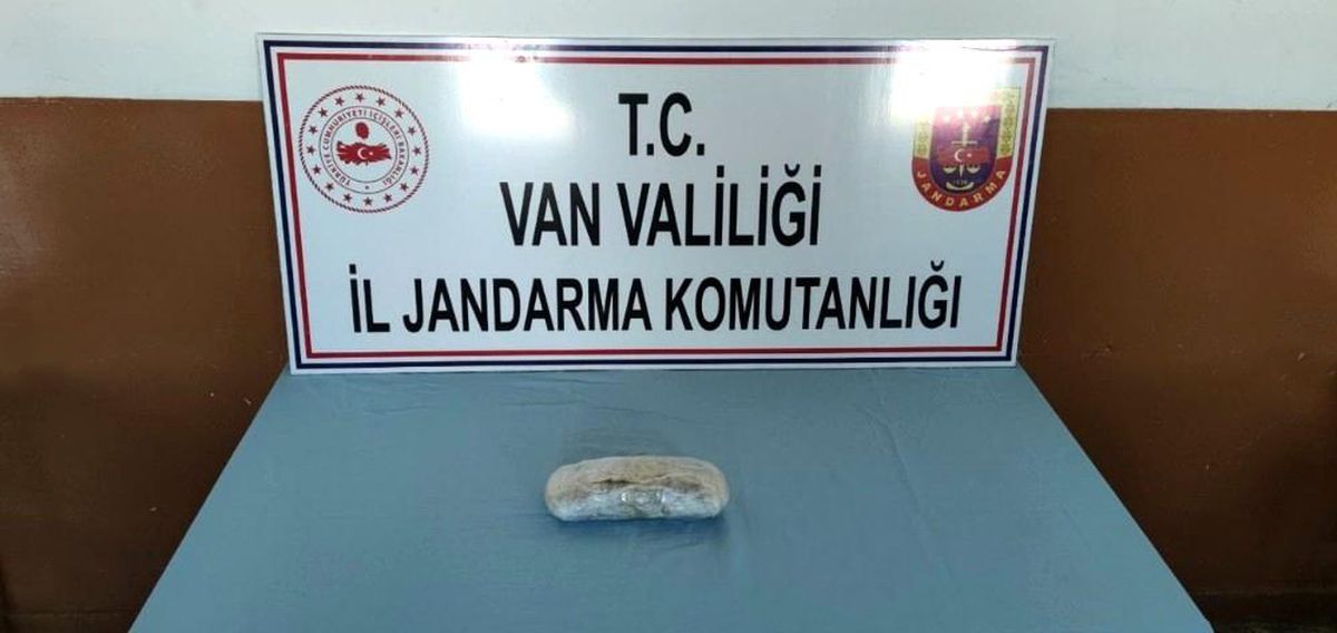 Başkale\'de 1 kilo 52 gram toz esrar ele geçirildi