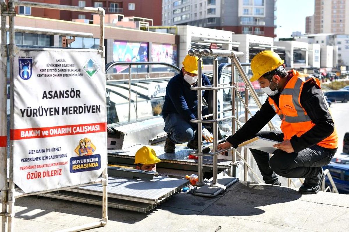 Başkent\'teki asansör ve yürüyen merdivenlere bakım işlemi