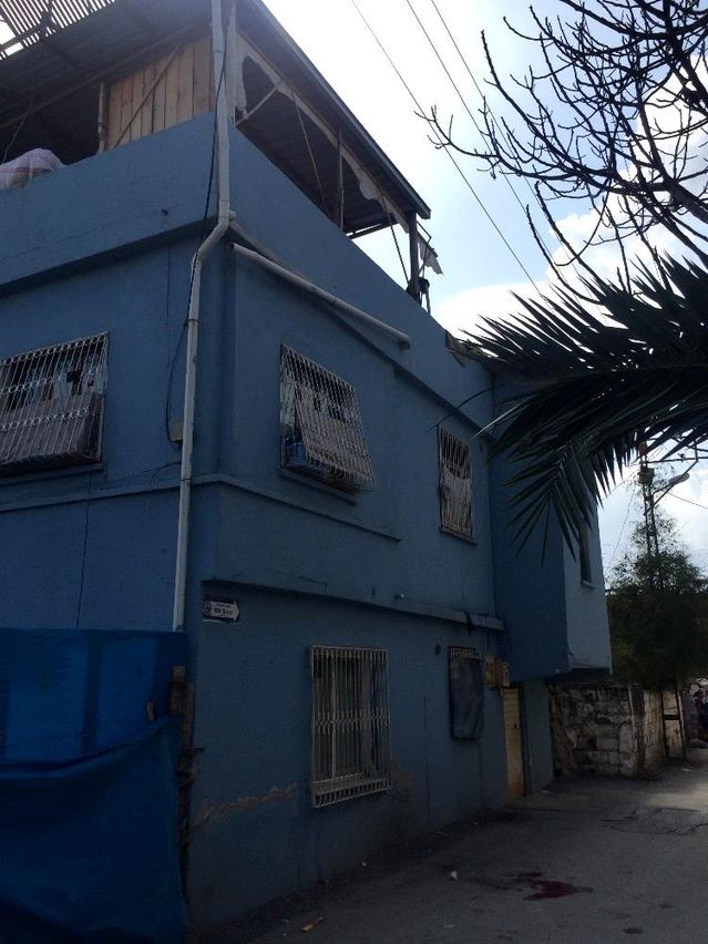 Damdan düşen 9 aylık hamile kadın ağır yaralandı