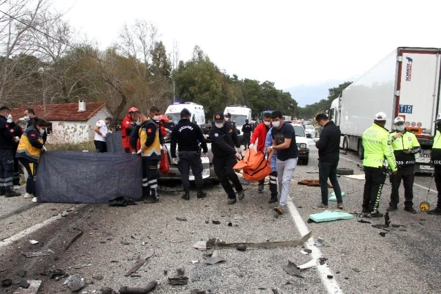 Fethiye-Antalya karayolunda feci kaza: 5 ölü
