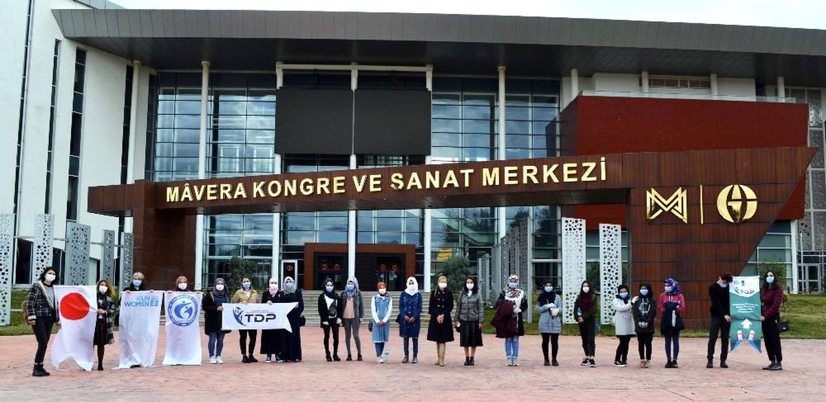 Gençlerden GAÜN\'e Dünya Kadınlar Günü ziyareti