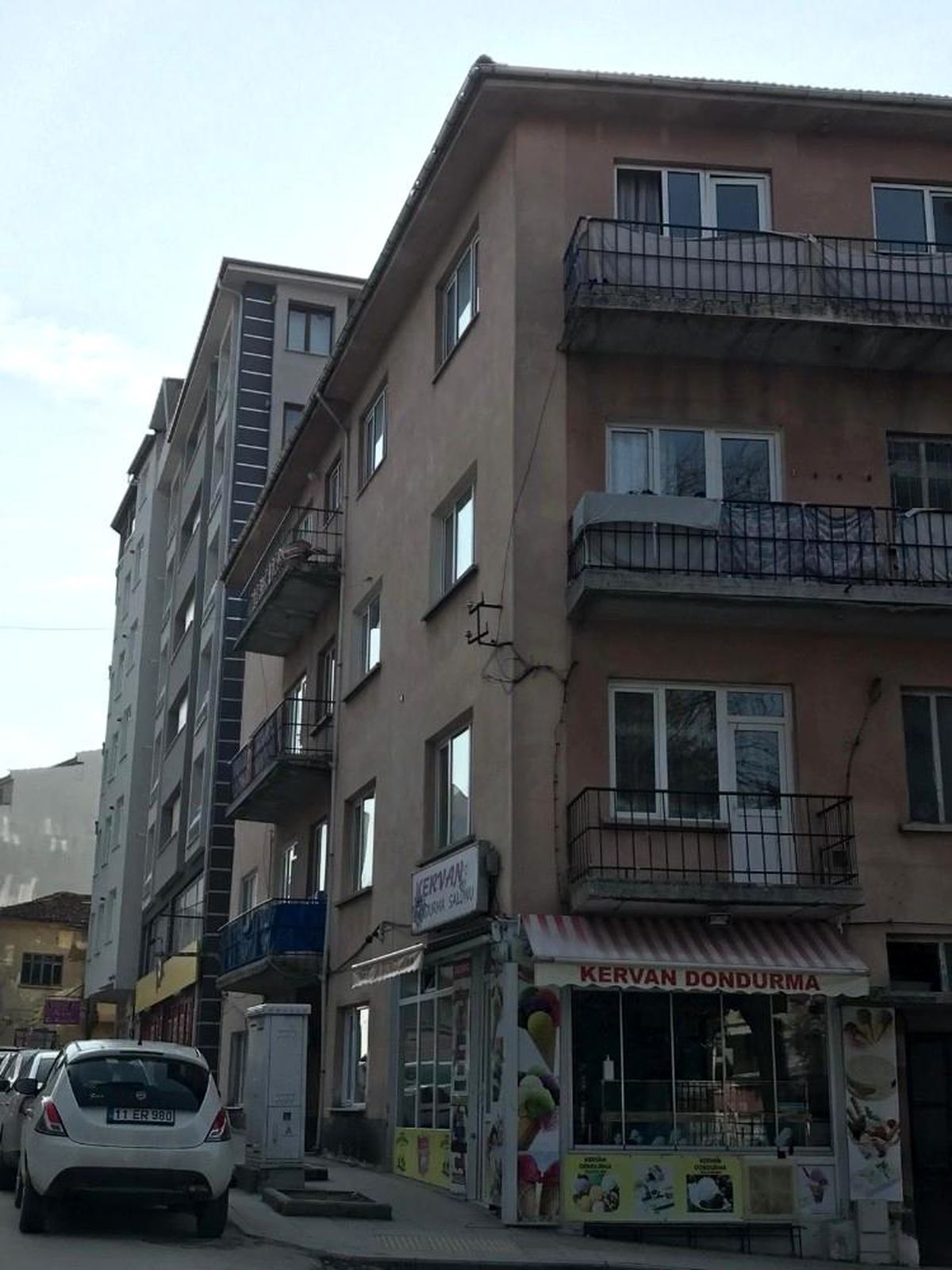Haber alınamayan yaşlı kadın evinde ölü bulundu