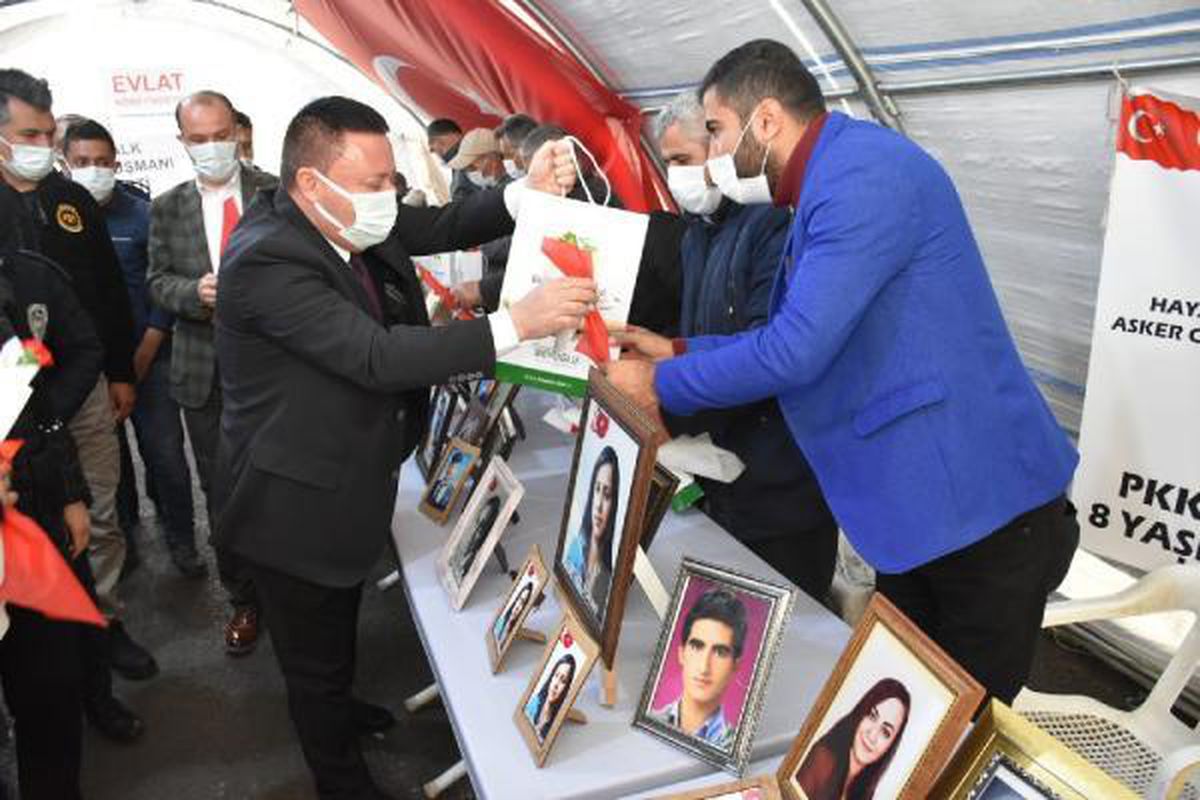HDP önündeki eylemde 554\'üncü gün; aile sayısı 214 oldu (2)