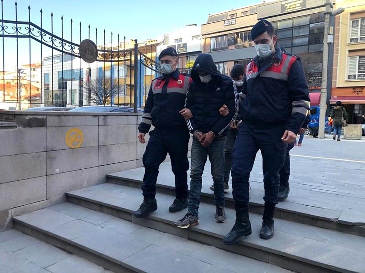 İşyerinden ve bağ evinden hırsızlık yapan 2 kişi tutuklandı