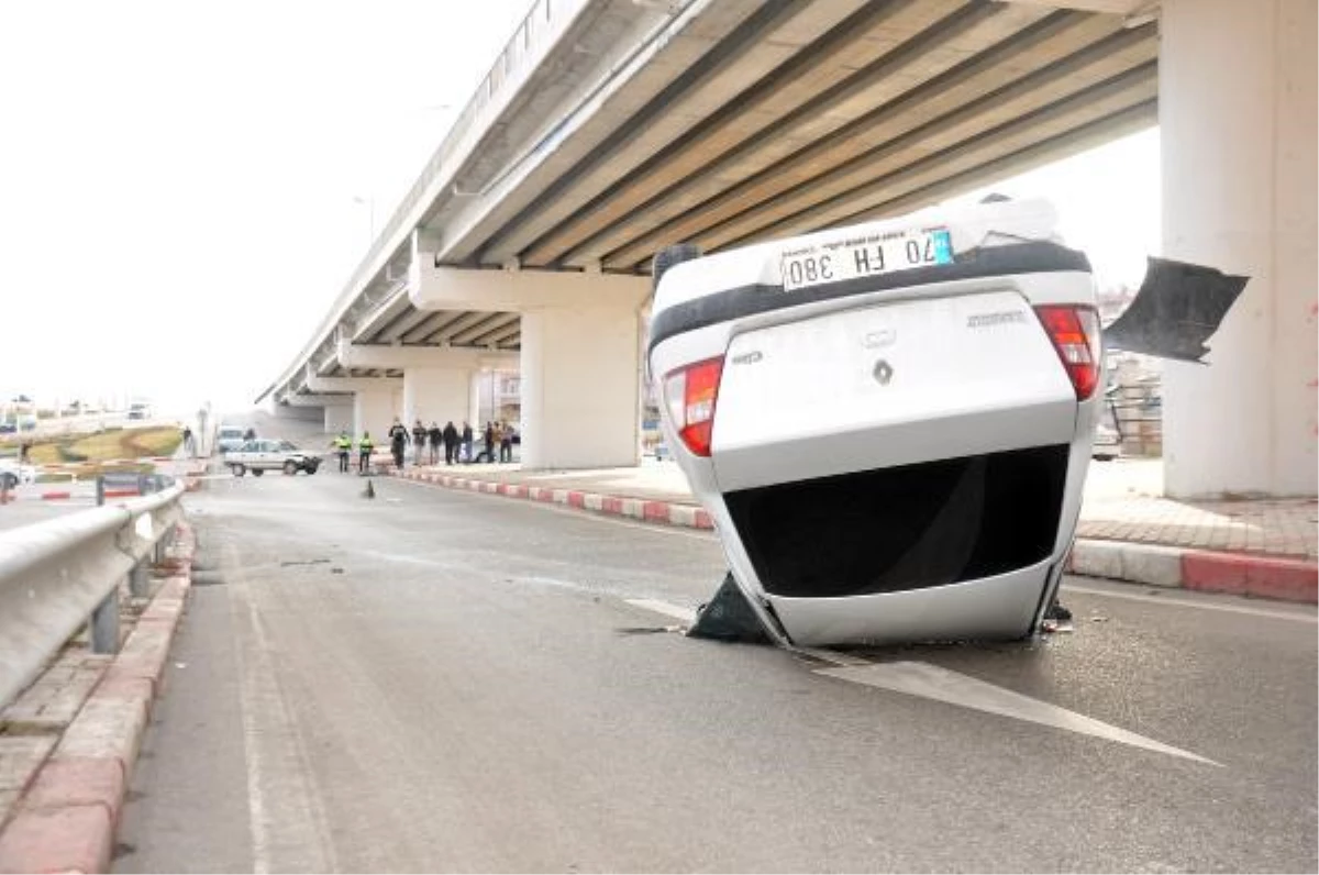 Karaman\'da otomobiller çarpıştı; takla atan aracın sürücüsü yaralı