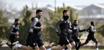 Konyaspor'da Anicic, Uludağ ve Yardımcı'nın sakatlığı sürüyor