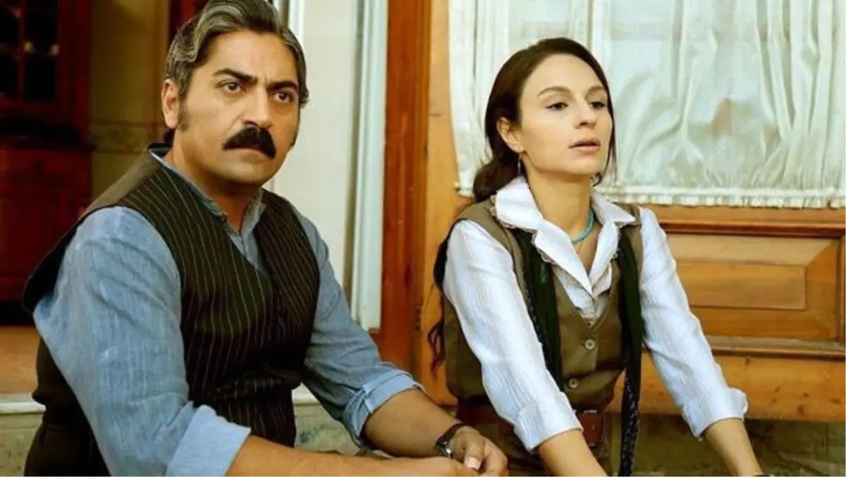 Korona tedavisi gören oyuncu Selin Yeninci\'den haber var