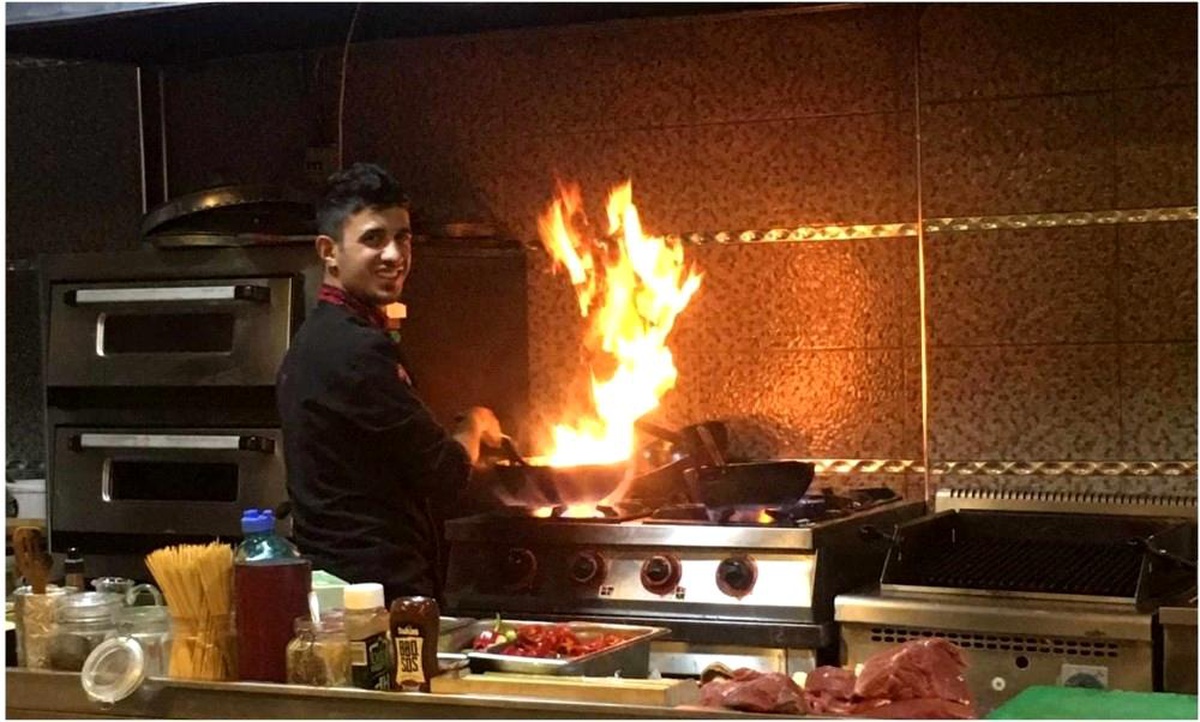 Malazgirt\'in otlu peynirinden yapılan pizzaya yoğun ilgi