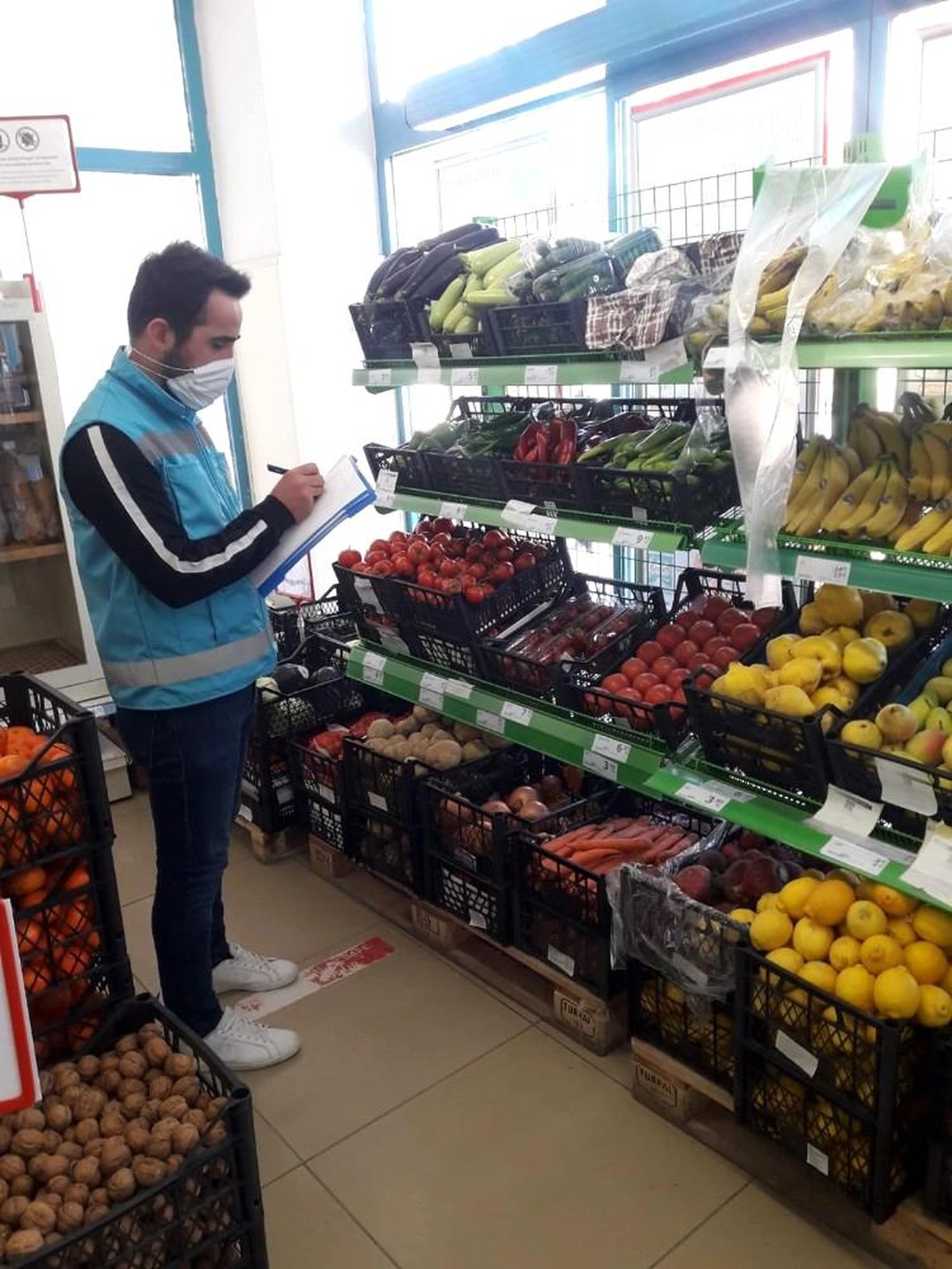 Marketlerde günlük fiyat takibi