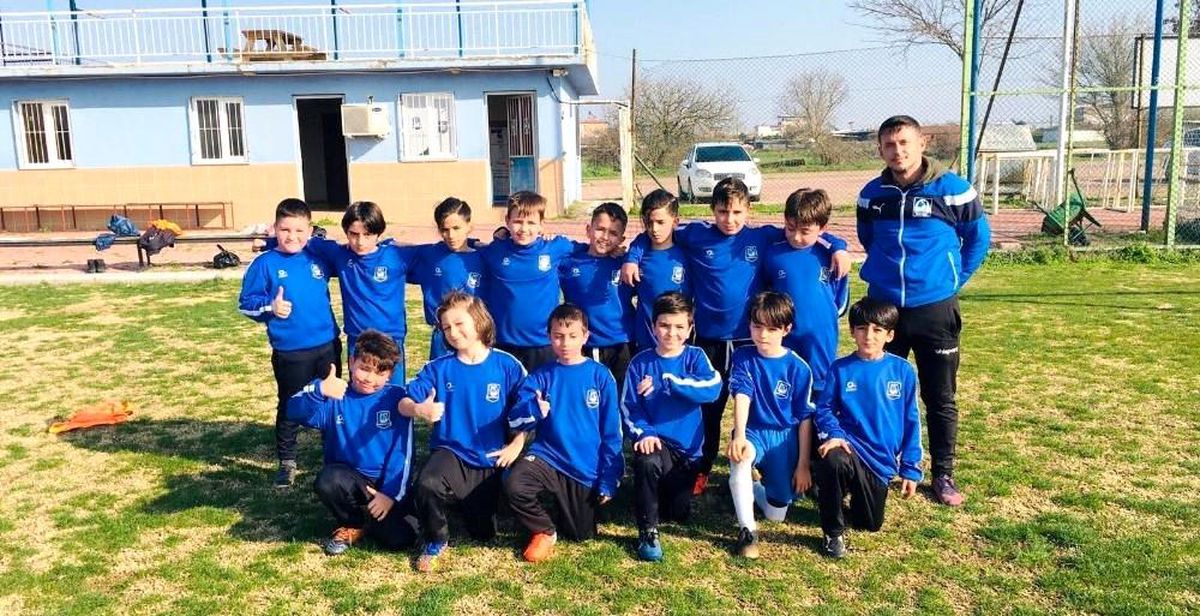 Yunusemre futbol altyapıda çalışmalar devam ediyor