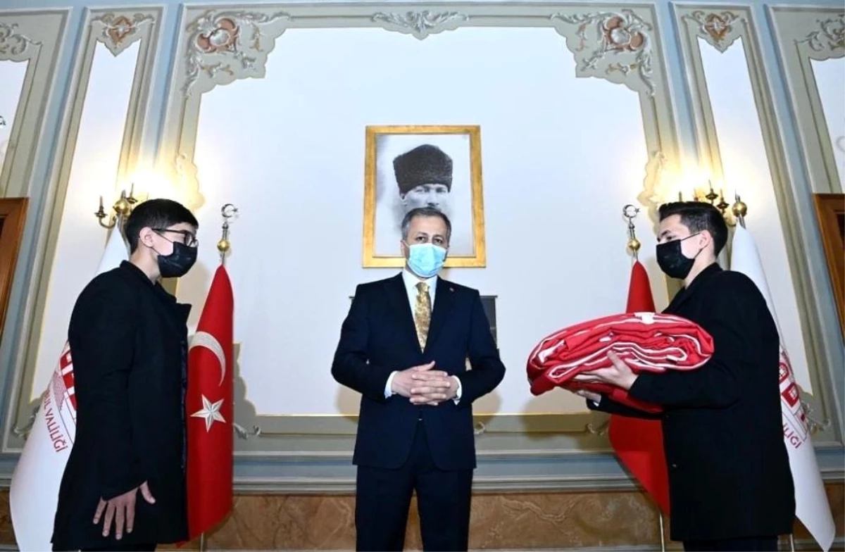 Son dakika haber: Çanakkale Şehitliği\'nde 18 Mart\'ta 81 Türk bayrağı göndere çekilecek