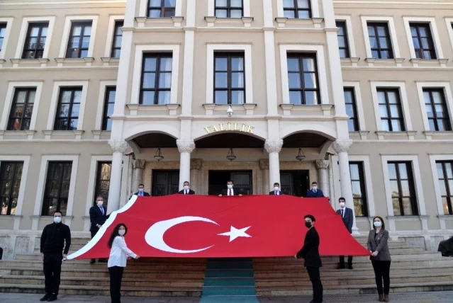 81 ilden 81 bayrak Çanakkale'de buluşacak