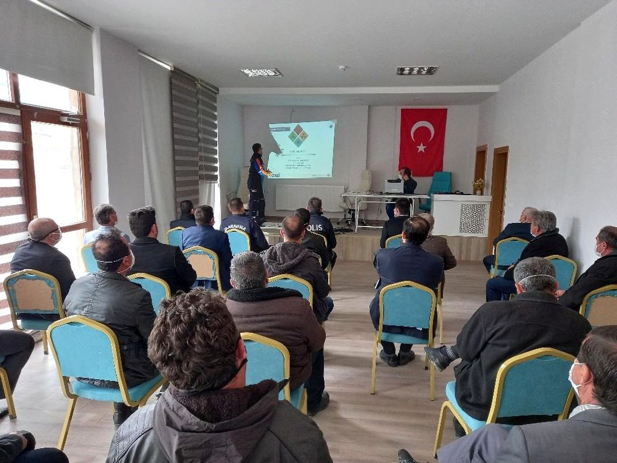 AFAD\'dan Günyüzü ilçesinde KBRN ve doğal afet eğitimi
