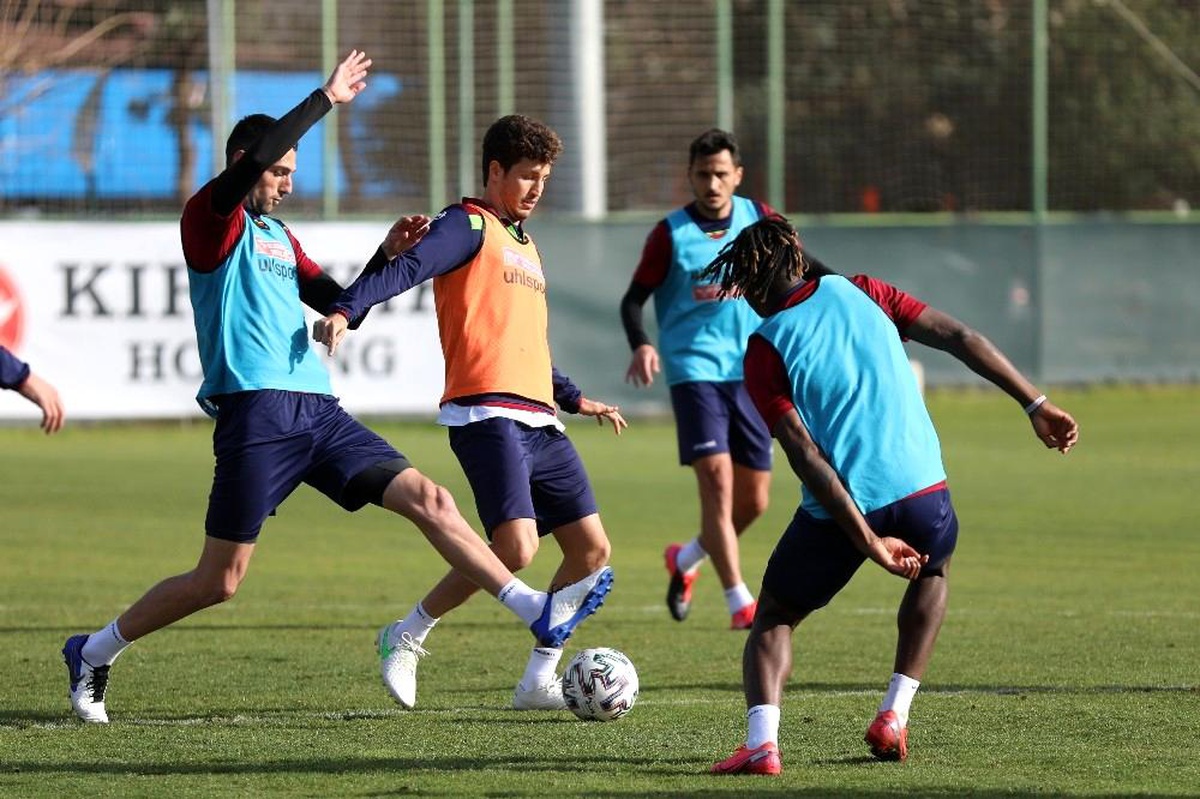 Alanyaspor\'da Antalyaspor maçı hazırlıkları başladı