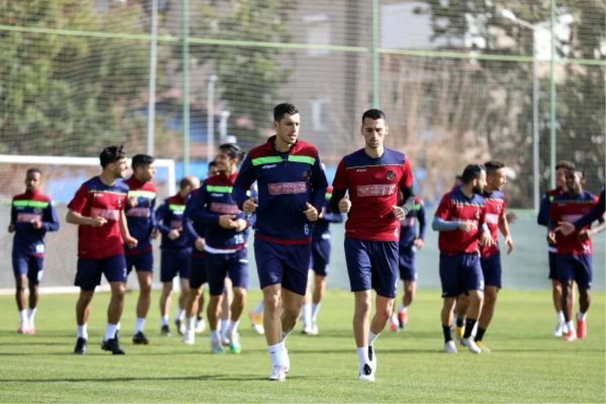 Aytemiz Alanyaspor, Fraport-TAV Antalyaspor maçı hazırlıklarına başladı