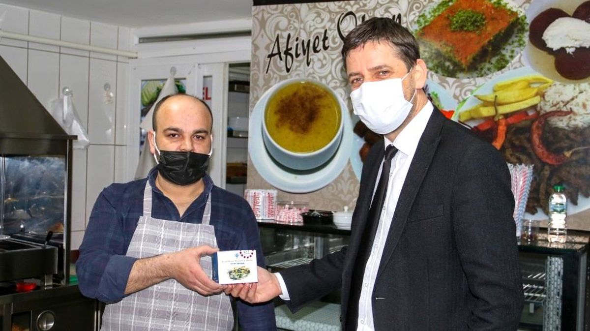 Biga Belediyesi\'nden kandil simidi ikramı