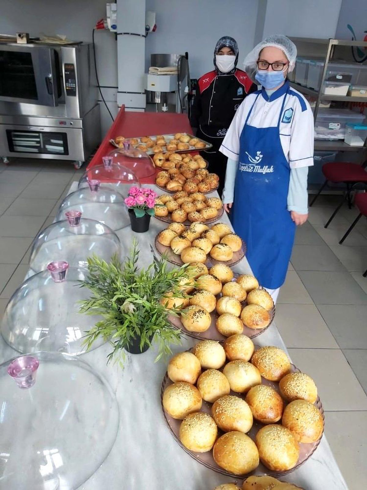 Bu mutfakta sevgi pişiyor