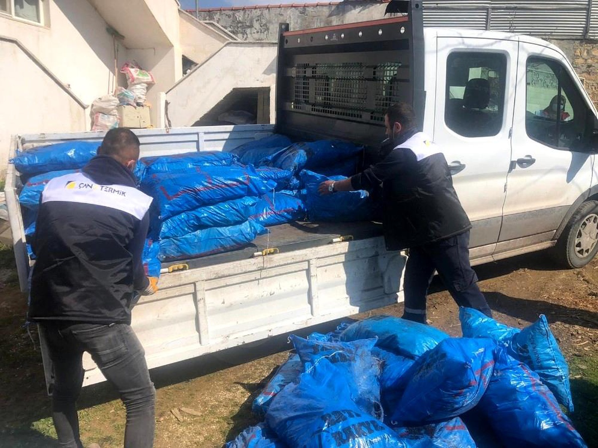 Son dakika haberi | Çanakkale\'de şehit ve gazi ailelerine kömür yardımı