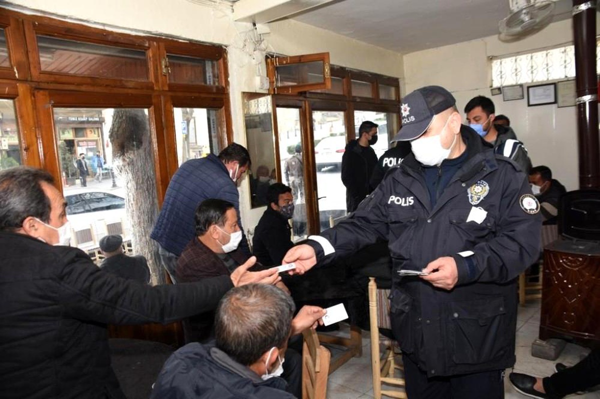 "Huzurlu Sokaklar ve Narkotik Suçları Uygulaması"nda aranan bin 373 kişi yakalandı