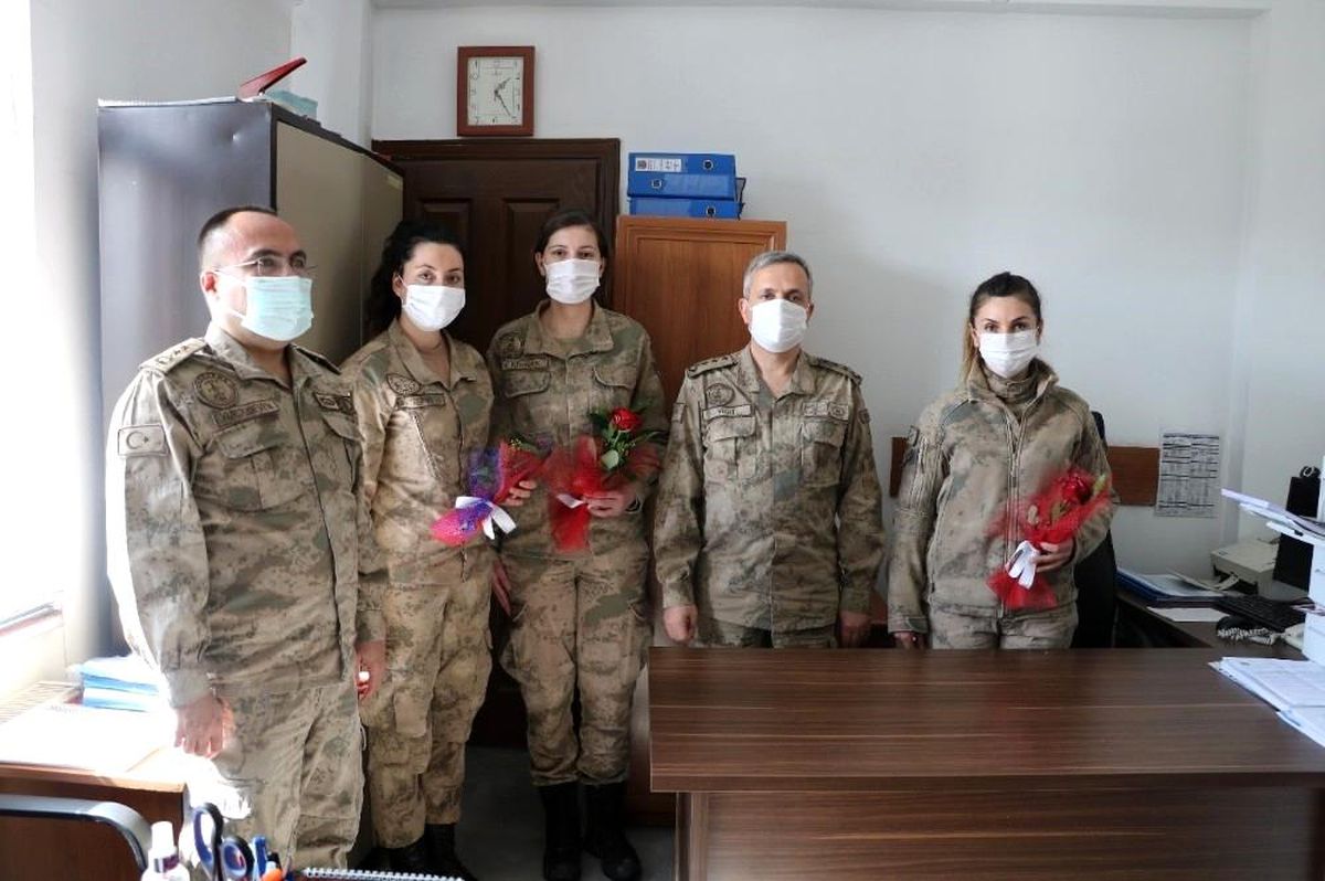 Son dakika haberleri... Jandarmadan kadınlara KADES bilgilendirmesi
