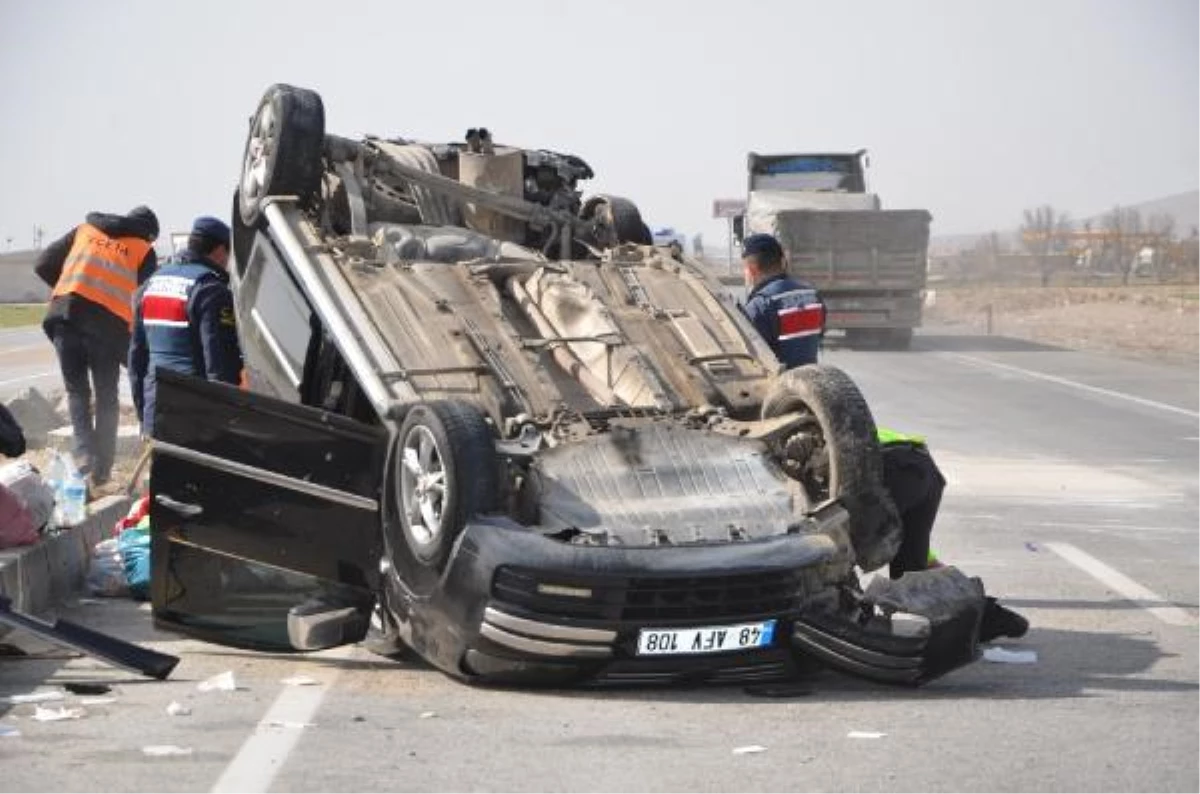 Konya\'da takla atan otomobildeki 4 kişi yaralandı