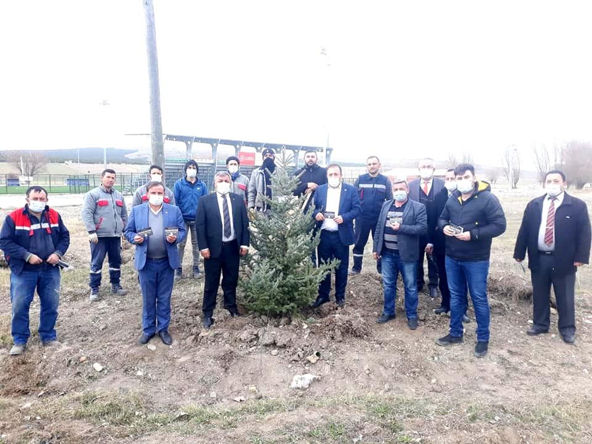 Korona virüs salgınında ölen her vatandaş için bir fidan dikildi